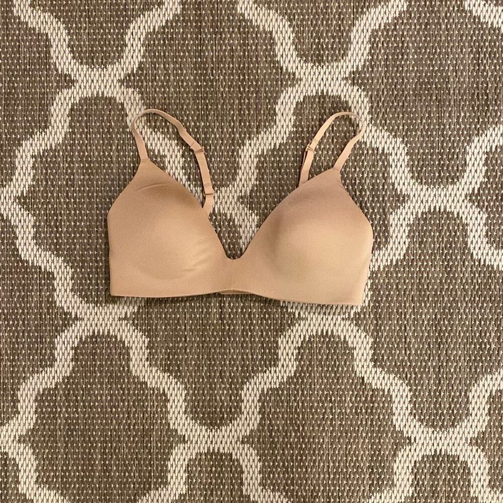 Skims wireless bra, size 34C